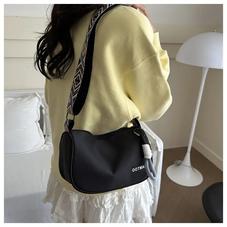 Black Canvas Shoulder Bag for Women 2024 — feature 32