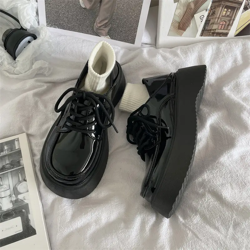 Women British Style Leather Shoes Black White Loafers 2024 — feature 5