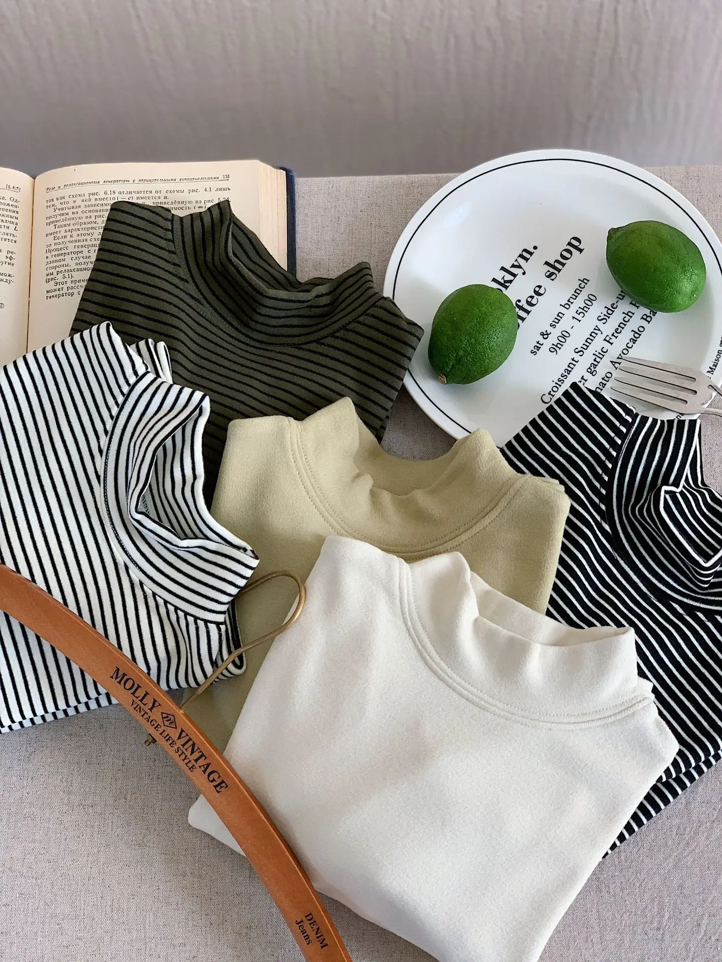 Children Striped Fleece T-Shirt Cream White Half Collar — feature 2