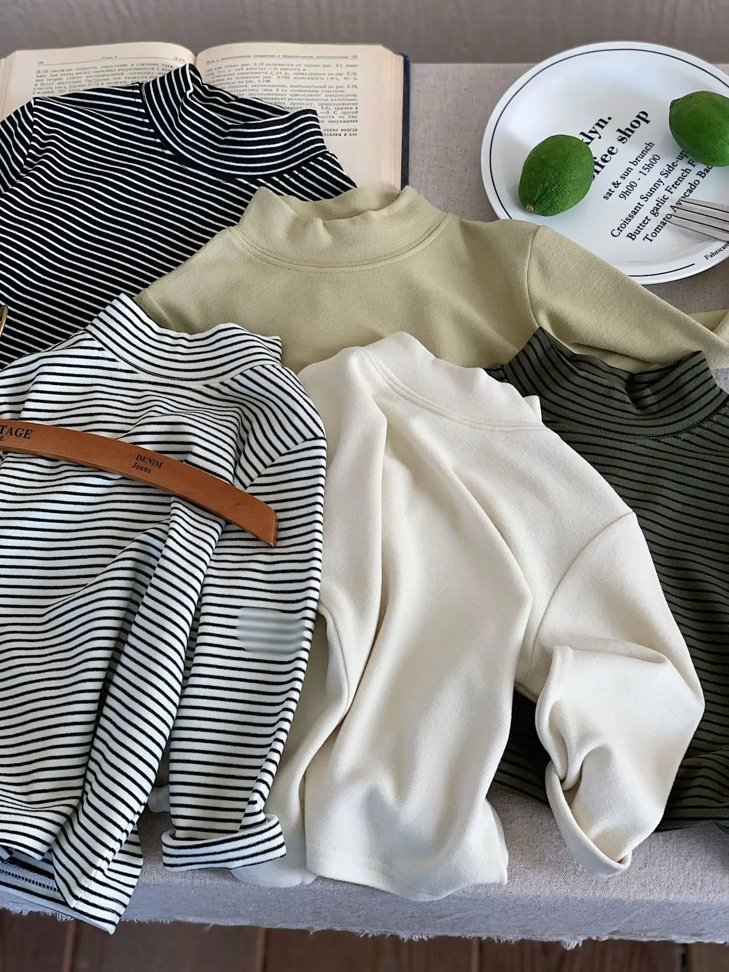 Children Striped Fleece T-Shirt Cream White Half Collar — feature 3