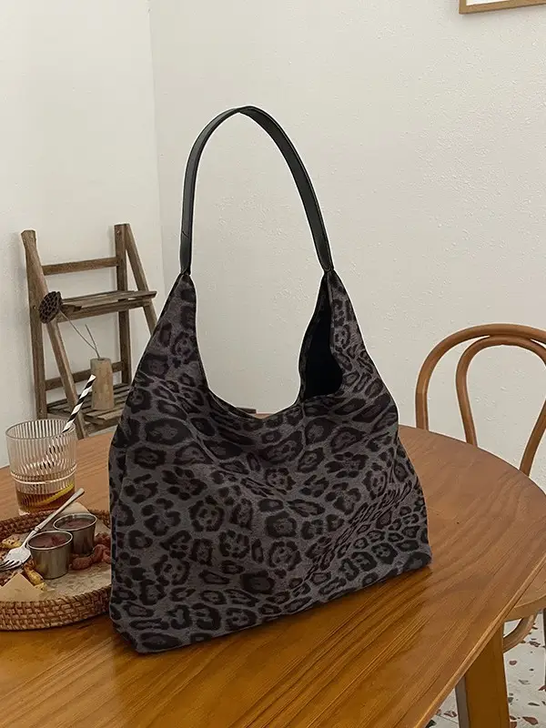 Leopard Print Women's Large Capacity Tote Bag - Image 6