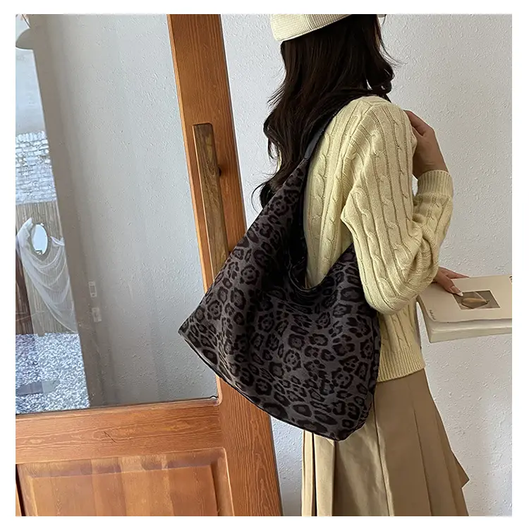 Leopard Print Women's Large Capacity Tote Bag — feature 11