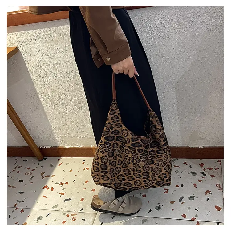 Leopard Print Women's Large Capacity Tote Bag — feature 13