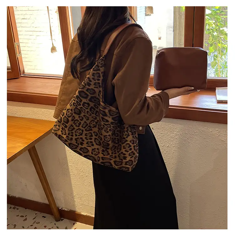 Leopard Print Women's Large Capacity Tote Bag — feature 16