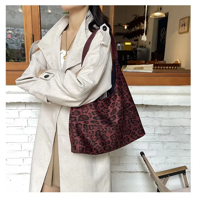 Leopard Print Women's Large Capacity Tote Bag — feature 18