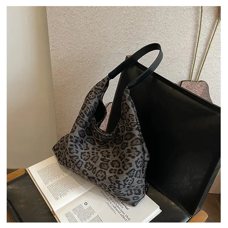 Leopard Print Women's Large Capacity Tote Bag — feature 24