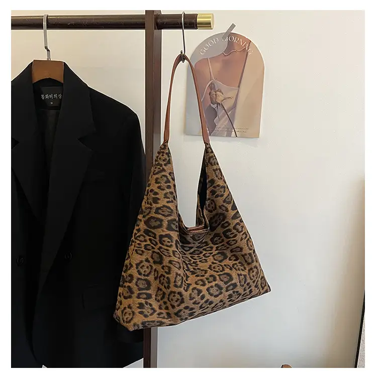 Leopard Print Women's Large Capacity Tote Bag — feature 28