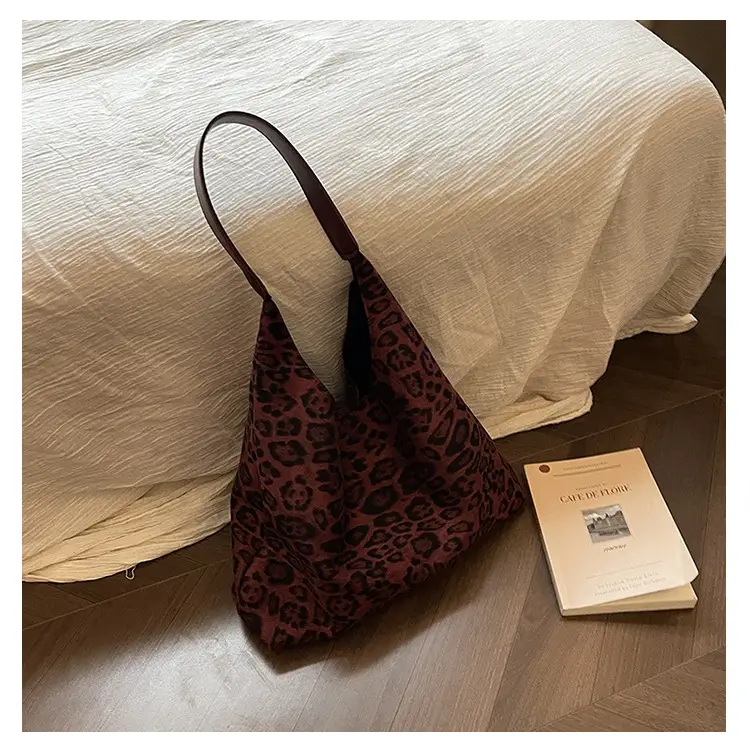 Leopard Print Women's Large Capacity Tote Bag — feature 30