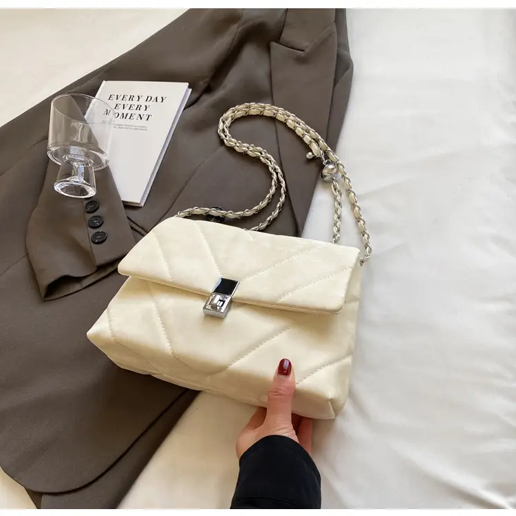 Black Rhombus Chain Shoulder Bag for Women 2024 — feature 29