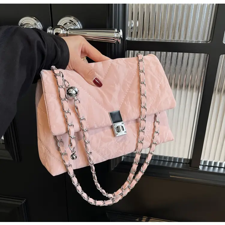 Black Rhombus Chain Shoulder Bag for Women 2024 — feature 32