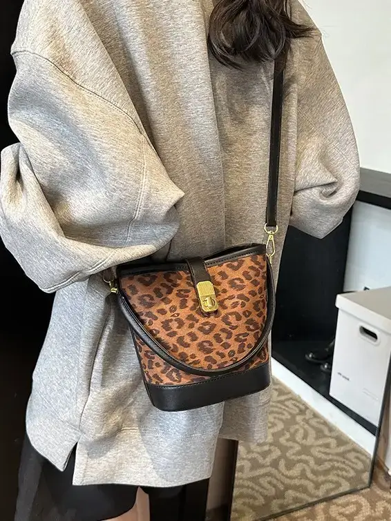 Leopard Print Shoulder Messenger Bag Women 2024