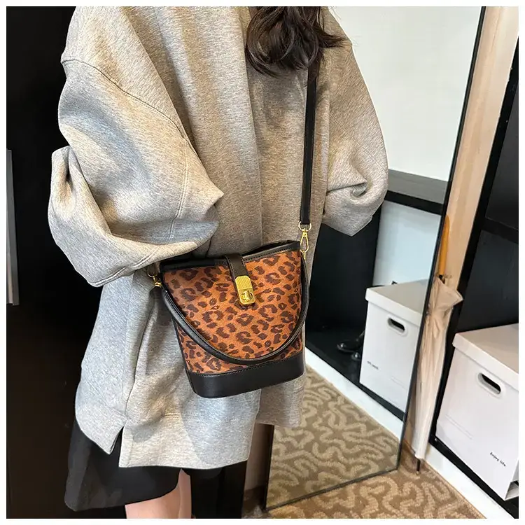 Leopard Print Shoulder Messenger Bag Women 2024 — feature 10
