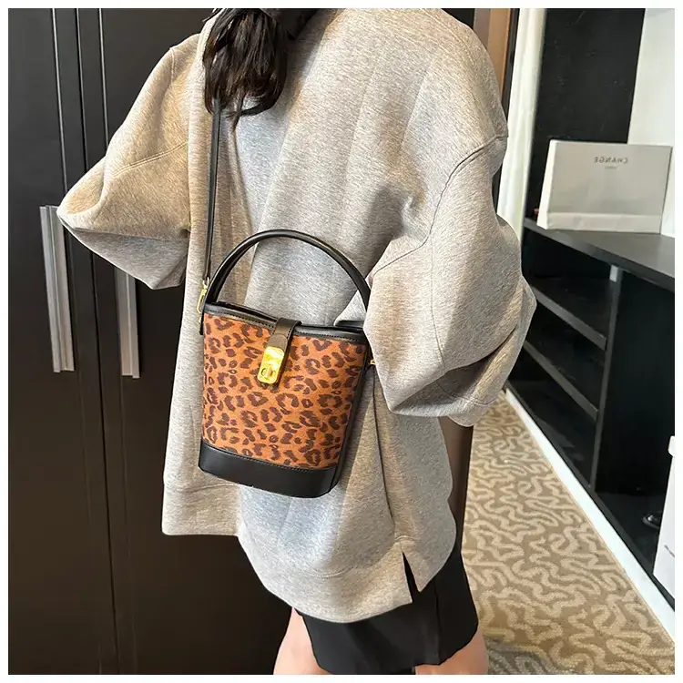 Leopard Print Shoulder Messenger Bag Women 2024 — feature 12