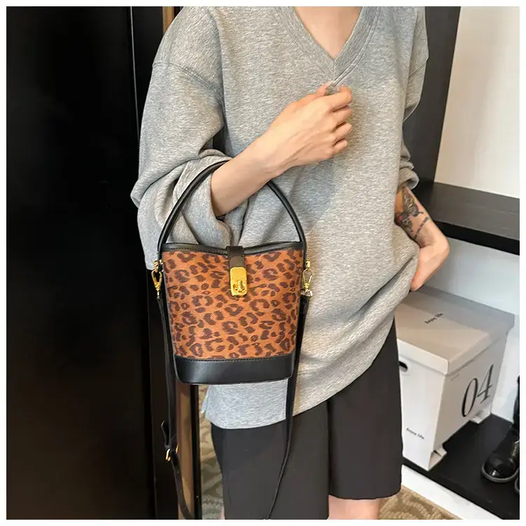 Leopard Print Shoulder Messenger Bag Women 2024 — feature 8