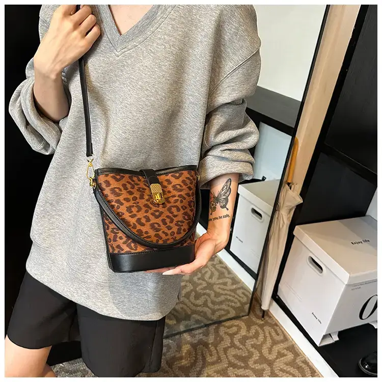 Leopard Print Shoulder Messenger Bag Women 2024 — feature 9