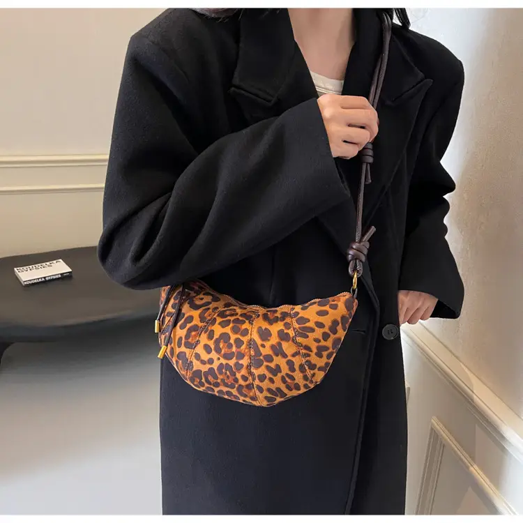 Retro Leopard Print Shoulder Crossbody Bag Women Large Capacity — feature 8