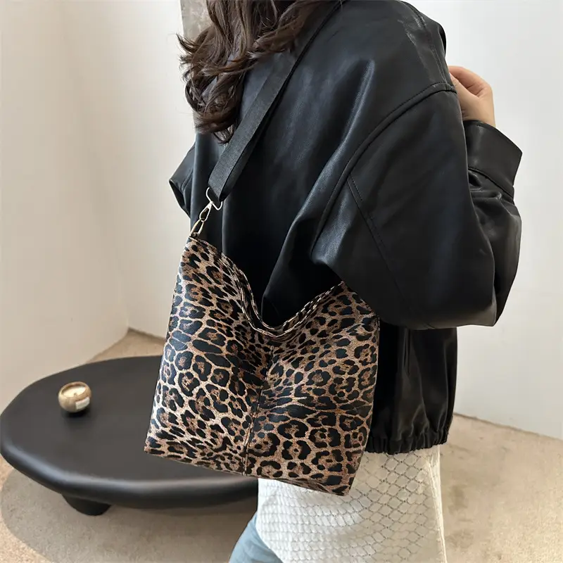 Japanese Style Leopard Print Crossbody Bag for Women - Image 5