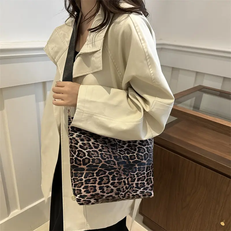 Japanese Style Leopard Print Crossbody Bag for Women - Image 6