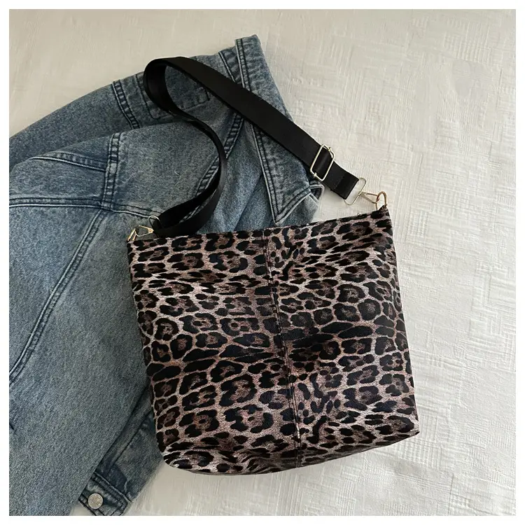 Japanese Style Leopard Print Crossbody Bag for Women — feature 12