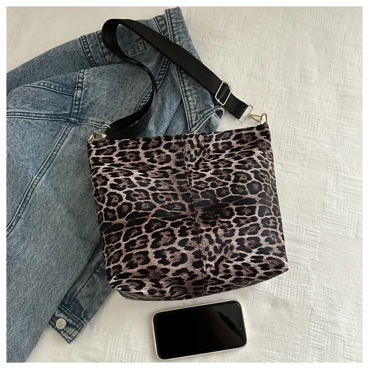 Japanese Style Leopard Print Crossbody Bag for Women — feature 13