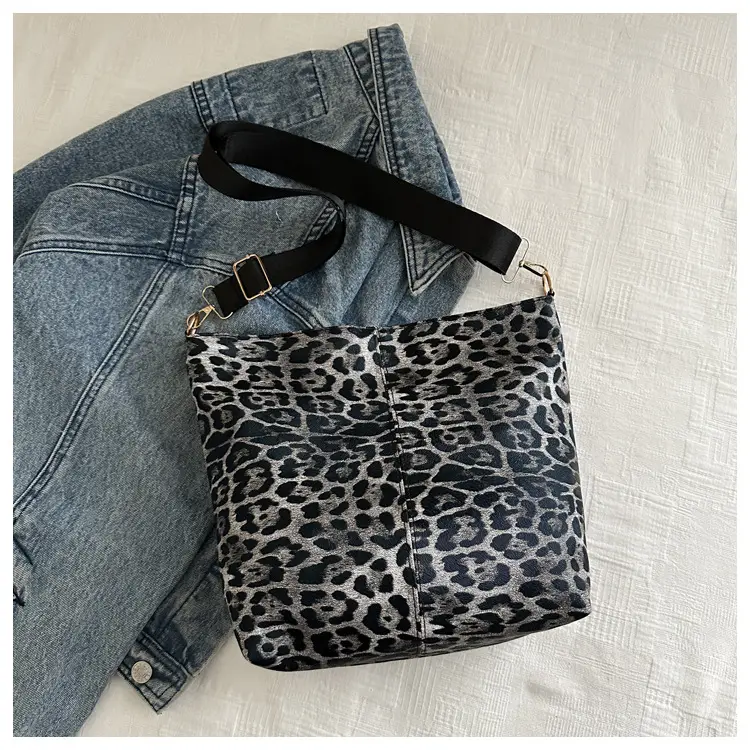 Japanese Style Leopard Print Crossbody Bag for Women — feature 15