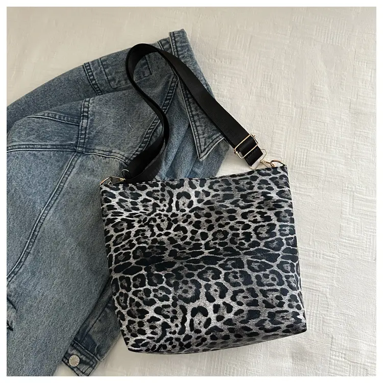 Japanese Style Leopard Print Crossbody Bag for Women — feature 17