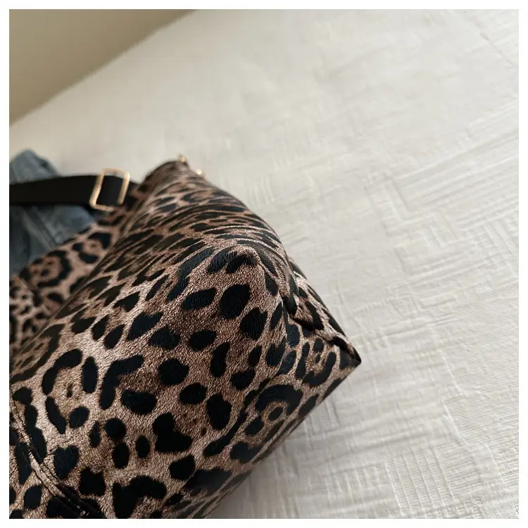 Japanese Style Leopard Print Crossbody Bag for Women — feature 20