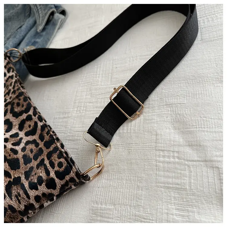 Japanese Style Leopard Print Crossbody Bag for Women — feature 21