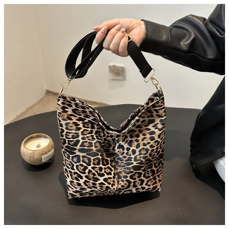 Japanese Style Leopard Print Crossbody Bag for Women — feature 26