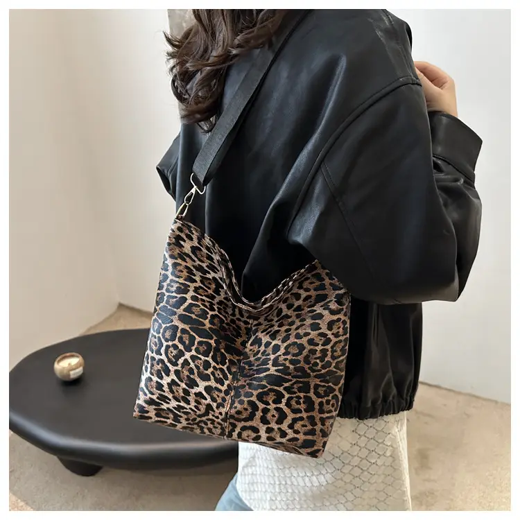 Japanese Style Leopard Print Crossbody Bag for Women — feature 27