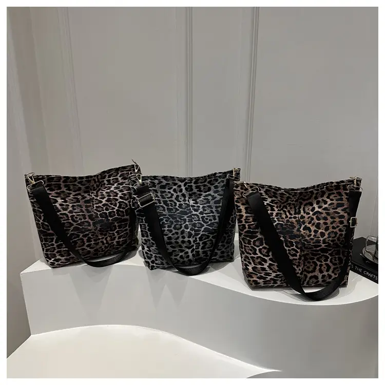Japanese Style Leopard Print Crossbody Bag for Women — feature 28