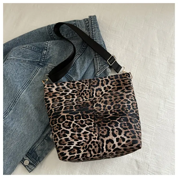 Japanese Style Leopard Print Crossbody Bag for Women — feature 9