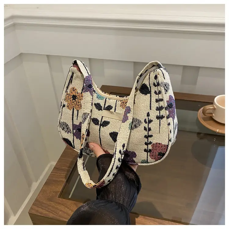 2024 Velvet Shoulder Bags with Floral & Polka Dot Design - Image 3