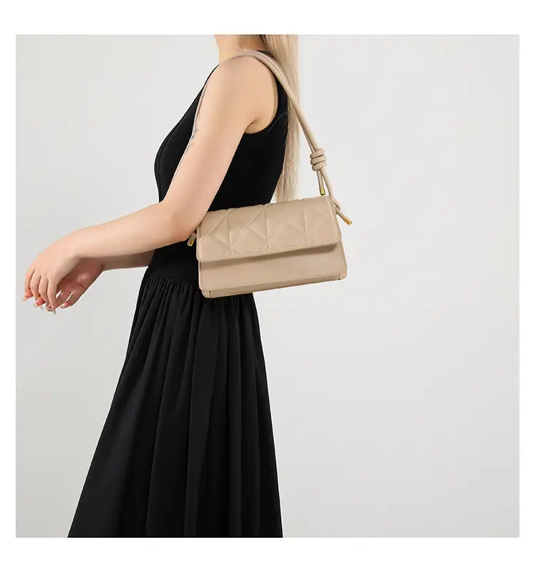 Women's French Niche Quilted Shoulder Bag Beige 2024 — feature 17
