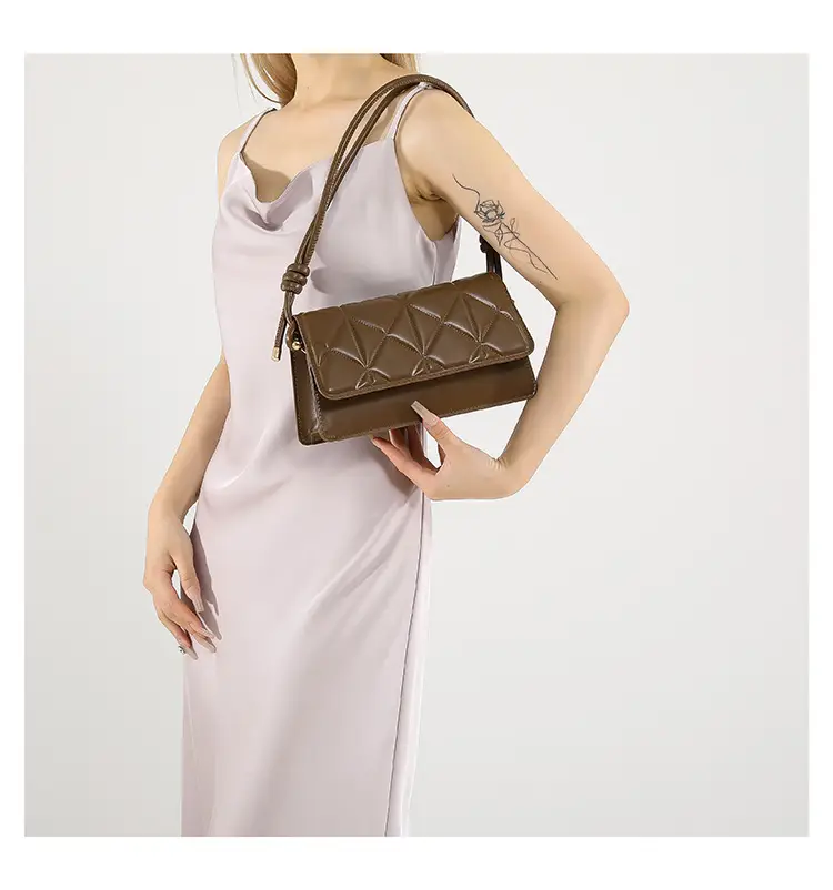 Women's French Niche Quilted Shoulder Bag Beige 2024 — feature 22