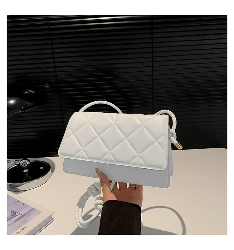 Women's French Niche Quilted Shoulder Bag Beige 2024 - Image 2