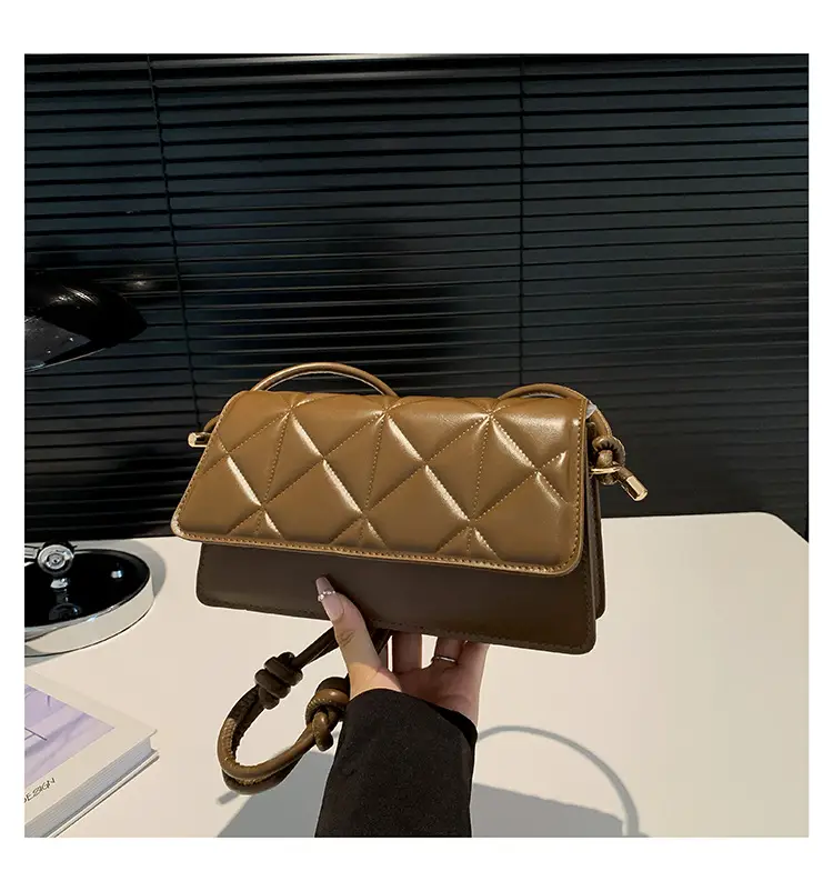 Women's French Niche Quilted Shoulder Bag Beige 2024 - Image 5