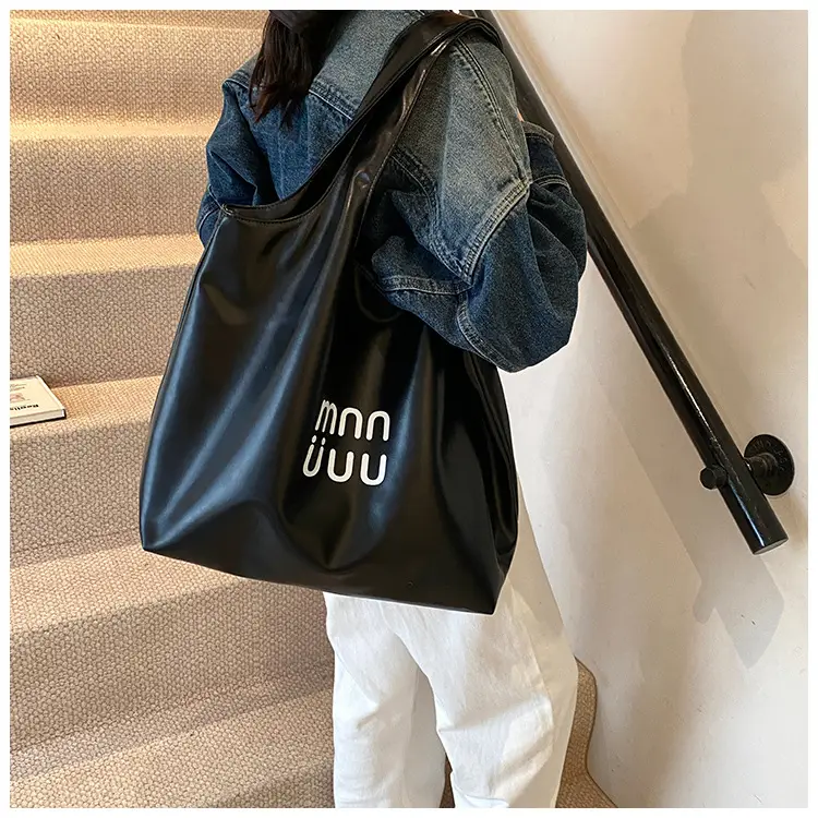 Women's Black PU Leather Commuter Bag 2026 — feature 24
