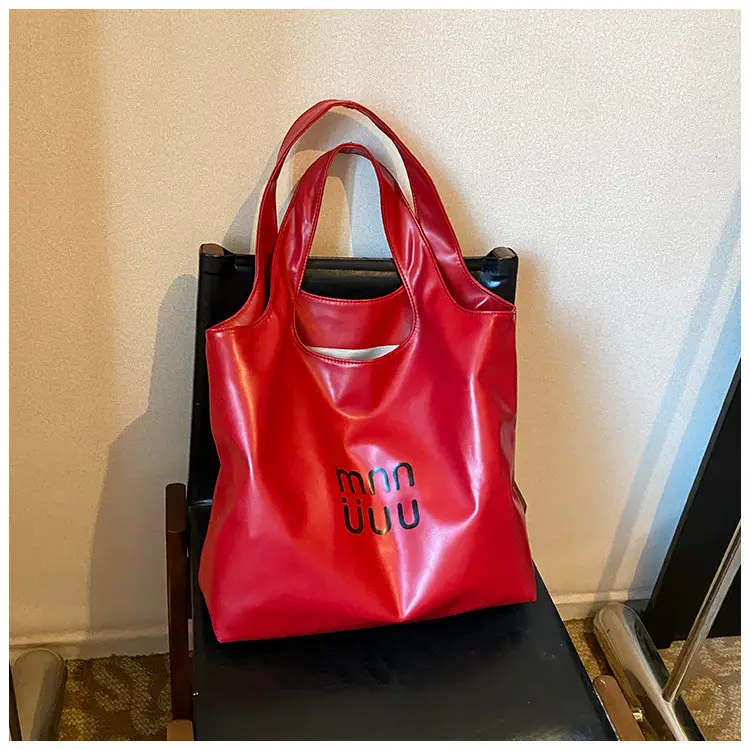 Women's Black PU Leather Commuter Bag 2026 — feature 26