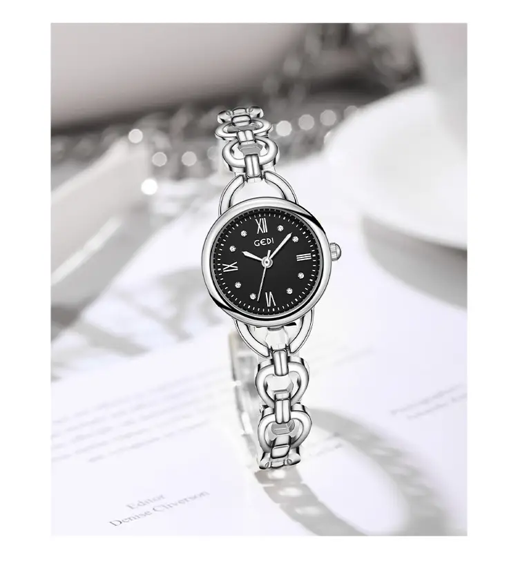 Women's Gold Quartz Bracelet Watch with Chain Strap — feature 11
