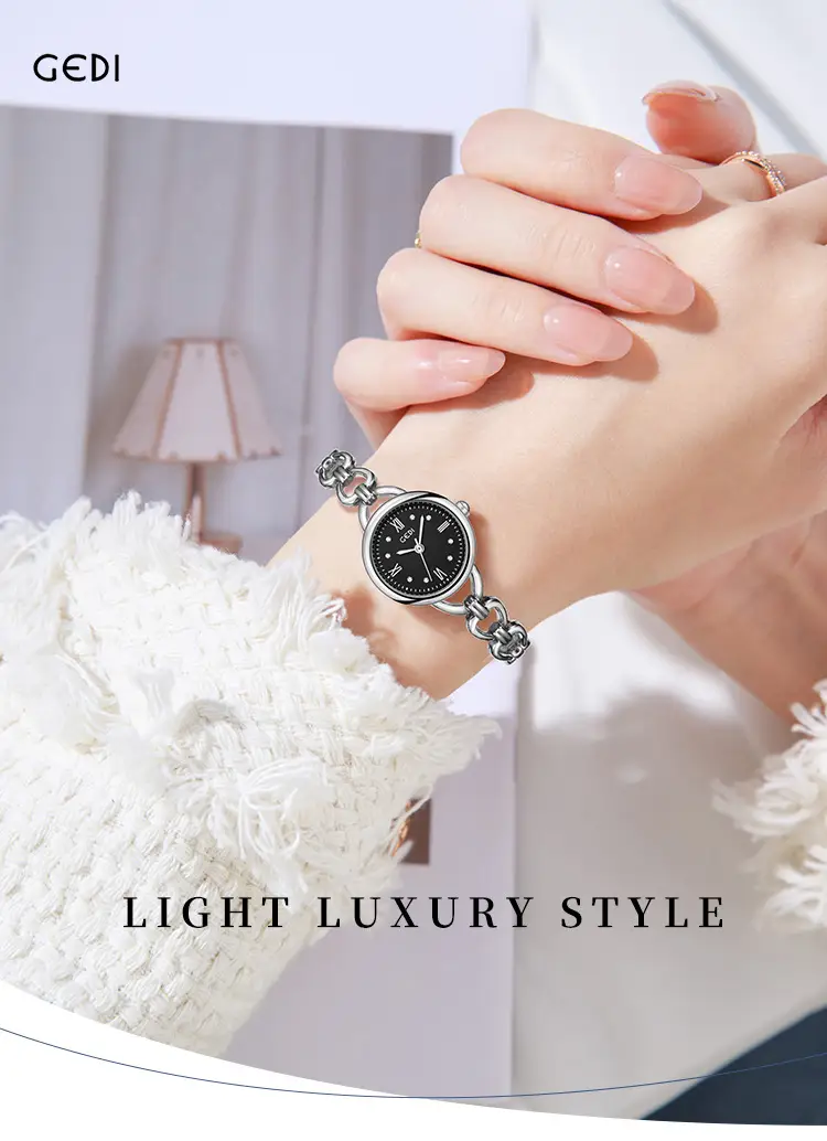 Women's Gold Quartz Bracelet Watch with Chain Strap — feature 2