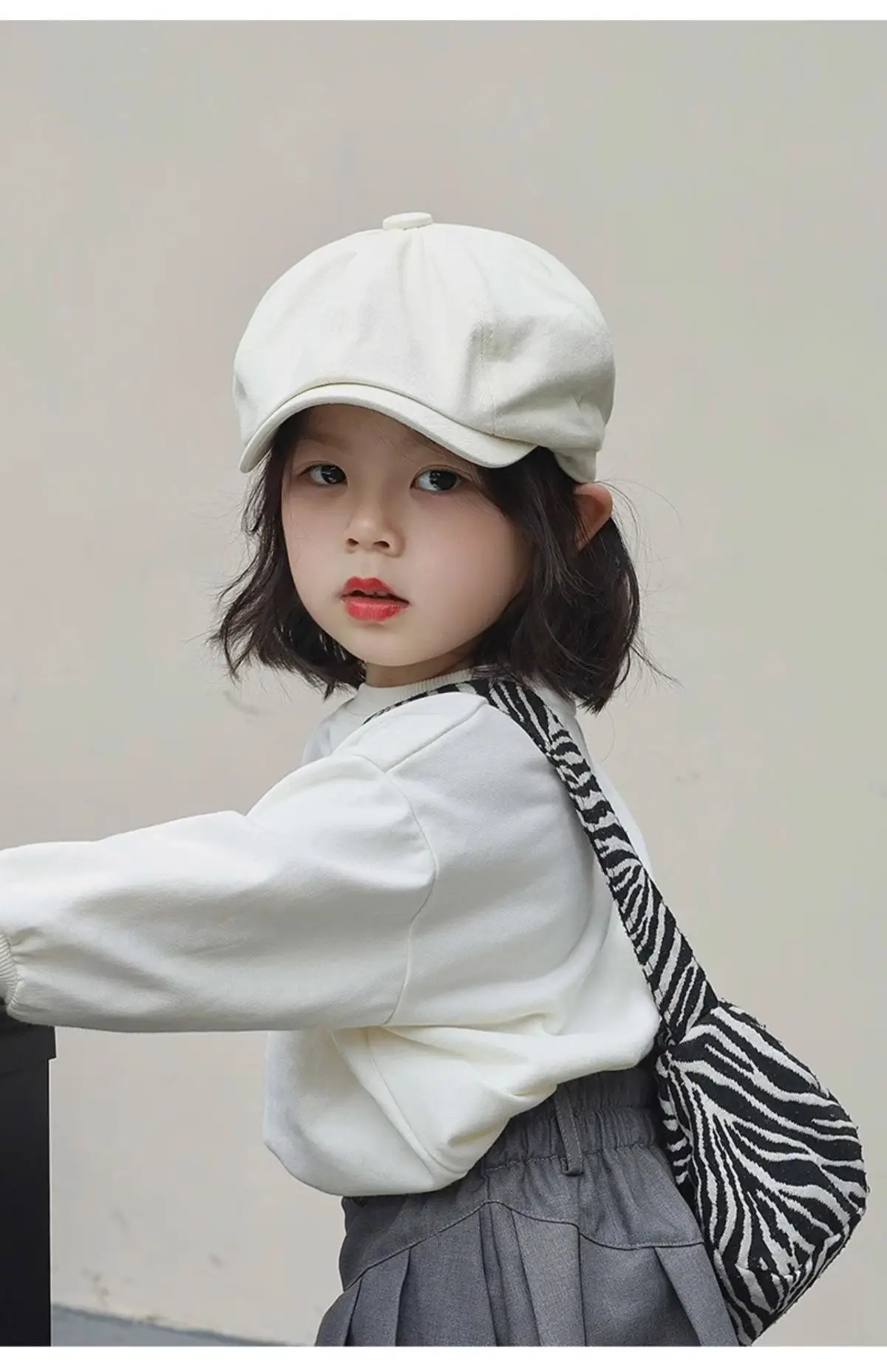 Girls Korean Style White Beret Cap 2024 — feature 10