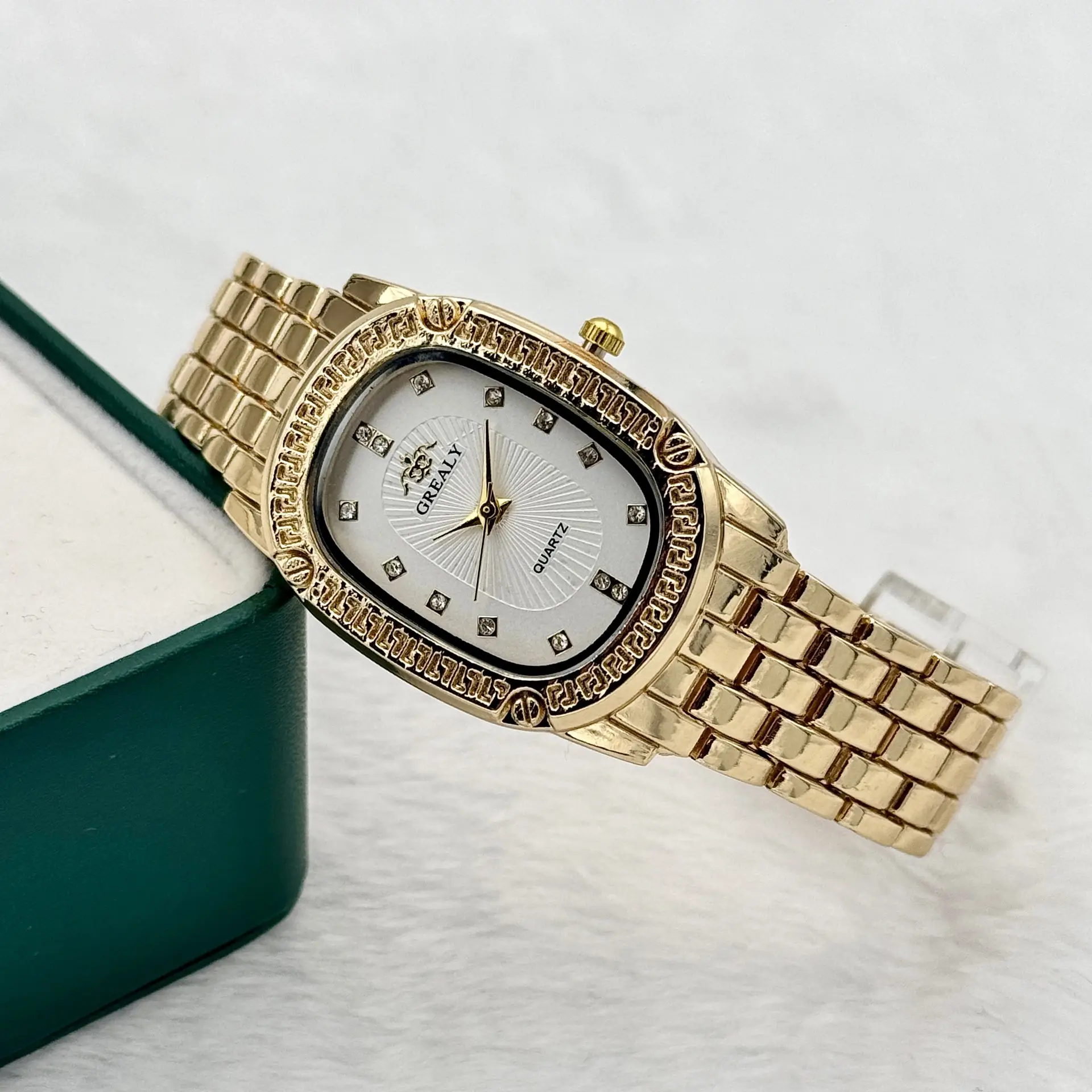 Oval Diamond Women's Quartz Watch Silver Strap — feature 5