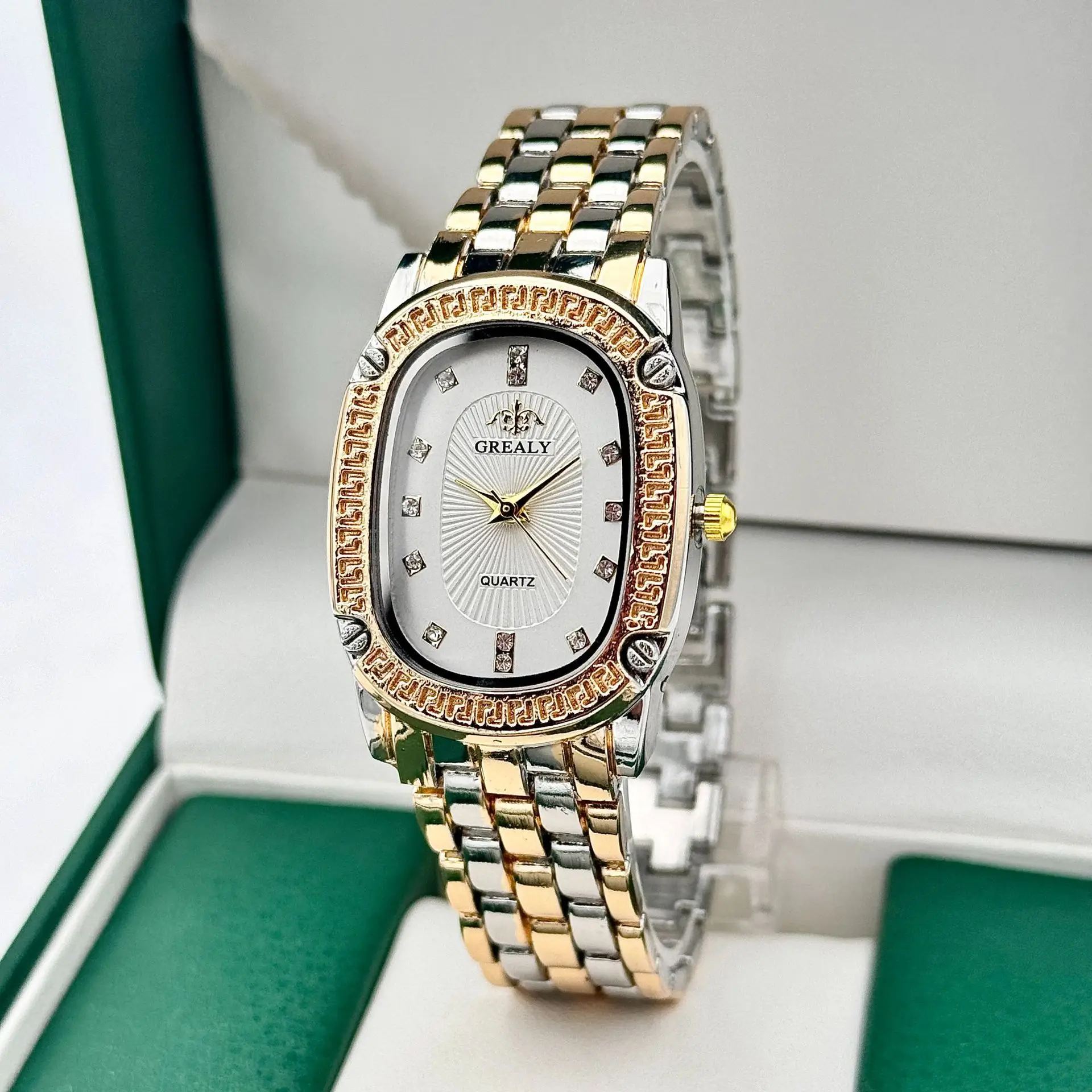 Oval Diamond Women's Quartz Watch Silver Strap — feature 8