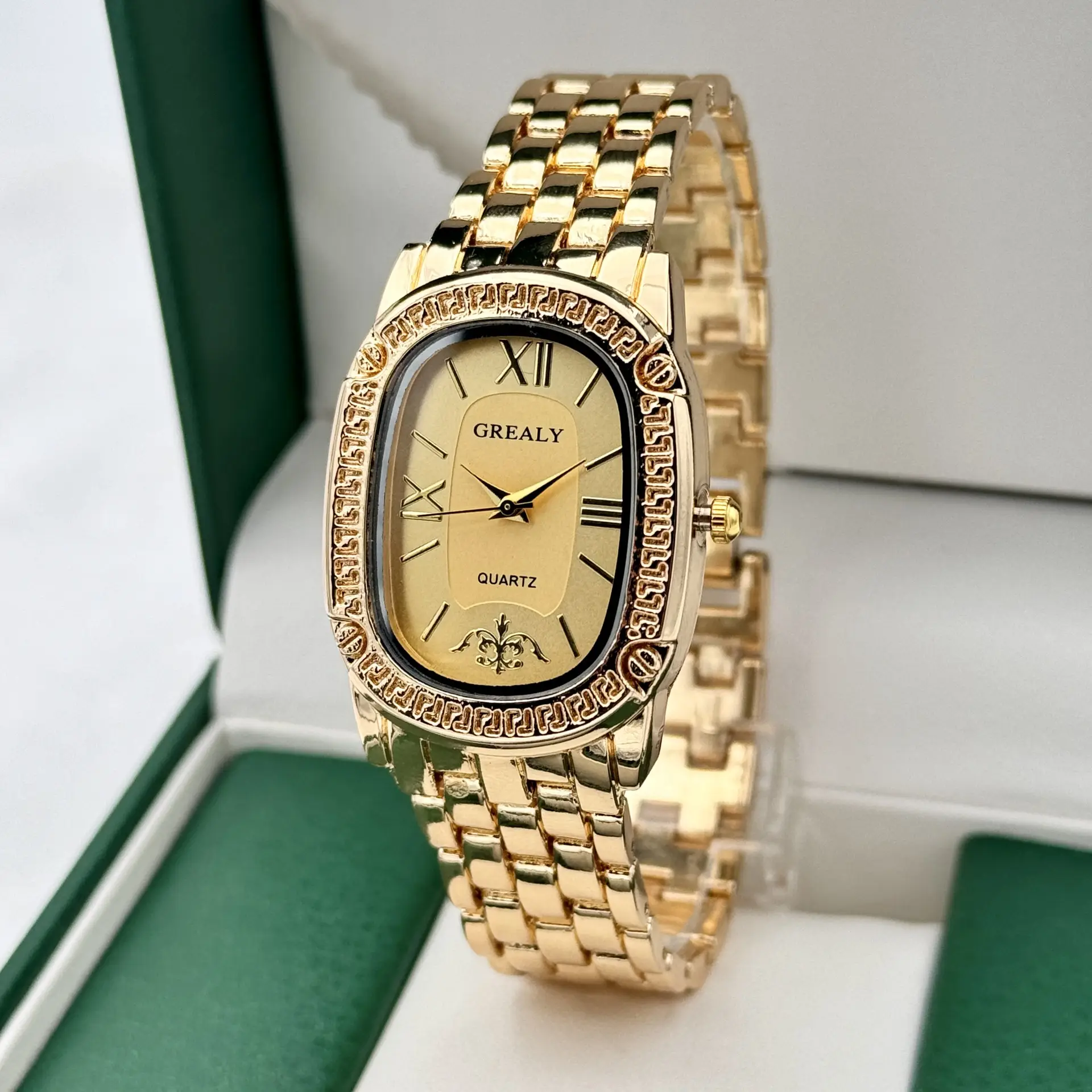 Grealy Women's Oval Roman Quartz Watch with Diamond Band — feature 10