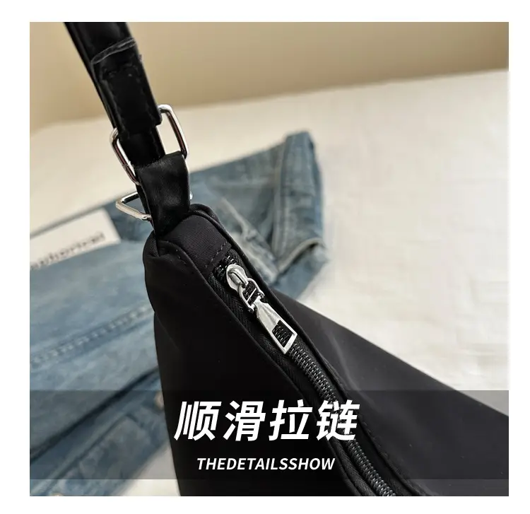 Black Women's Large Capacity Shoulder Bag — feature 7
