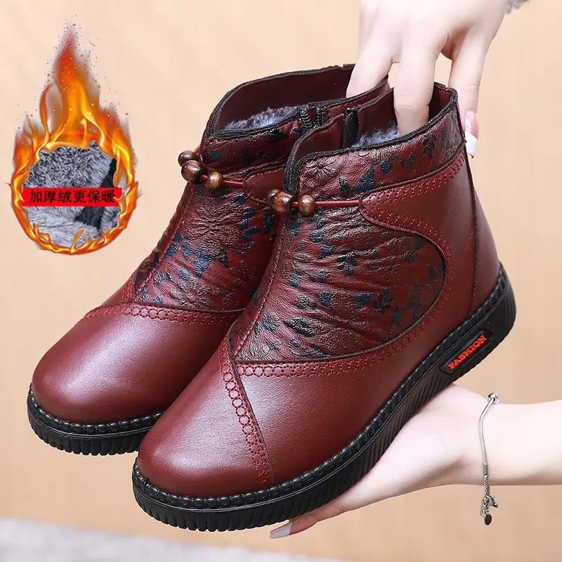 2025 New Winter Waterproof, Non-Slip and Cold-Proof Middle-Aged and Elderly Mothers' Shoes Fleece-Lined, Thickeneded, Warm and Comfortable Snow Boots for Women - Image 4