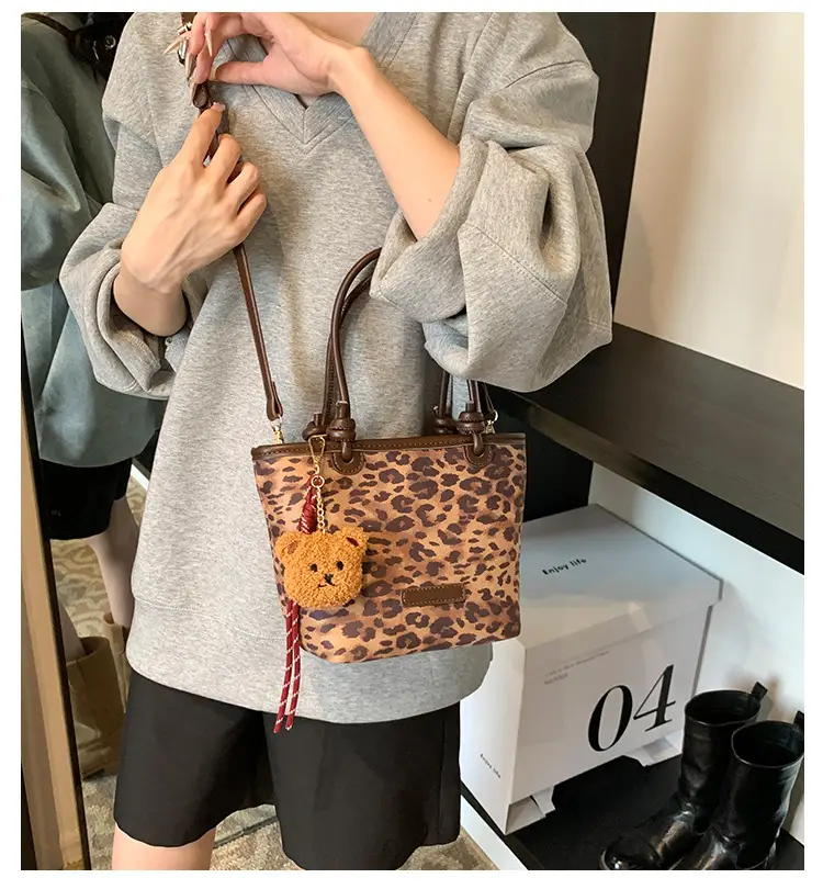 Frosted Women's Shoulder Bag Large Capacity Tan — feature 1