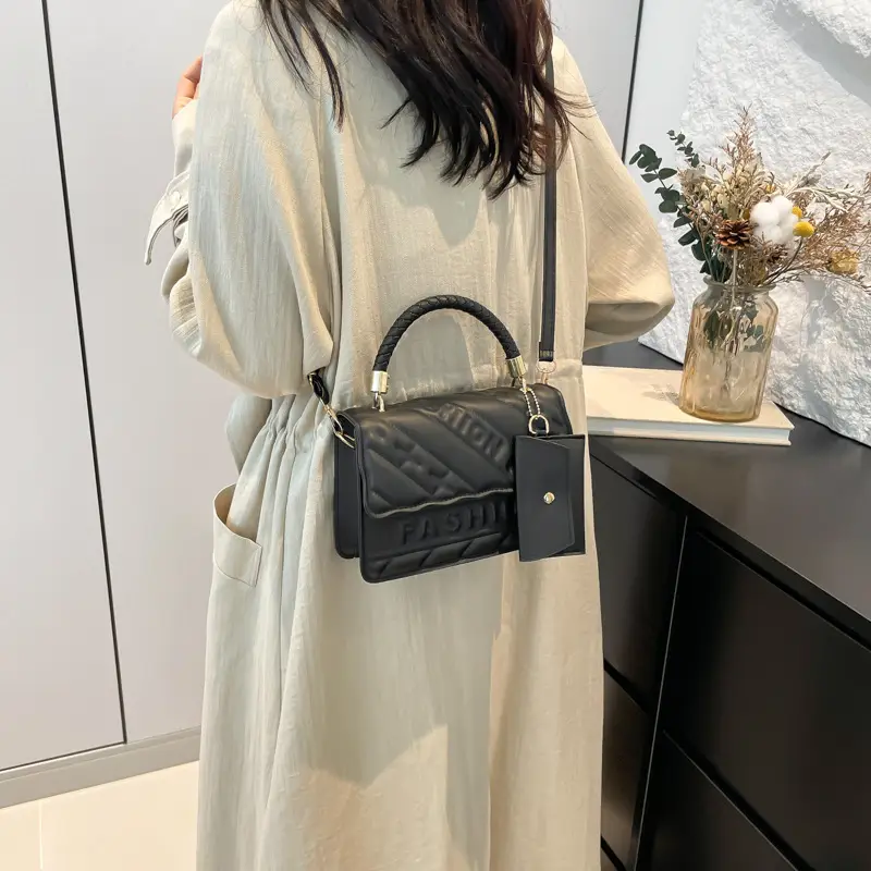Green Quilted Shoulder Bag 2024 Autumn New - Image 10