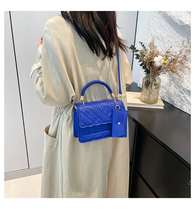 Green Quilted Shoulder Bag 2024 Autumn New — feature 11